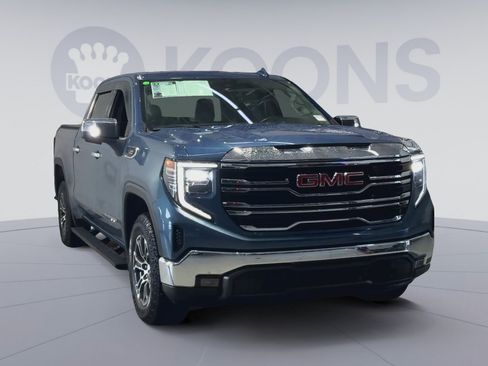 Used 2024 GMC Sierra 1500 SLT w/ X31 Off-Road Package AWD/4WD image 4