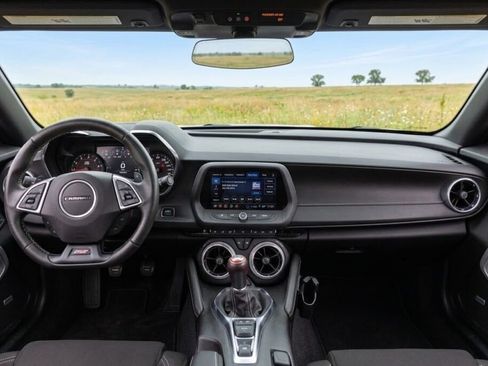 Used 2023 Chevrolet Camaro SS RWD image 4