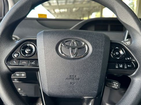 Certified 2022 Toyota Prius LE image 28