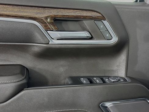 Used 2024 GMC Sierra 1500 SLE image 19