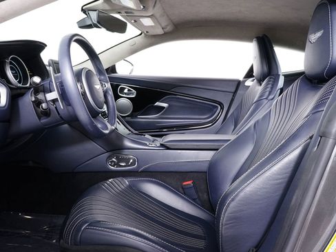 Used 2019 Aston Martin DB11 Coupe RWD image 5