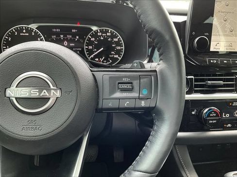 Used 2024 Nissan Pathfinder SL w/ SL Premium Package FWD image 14
