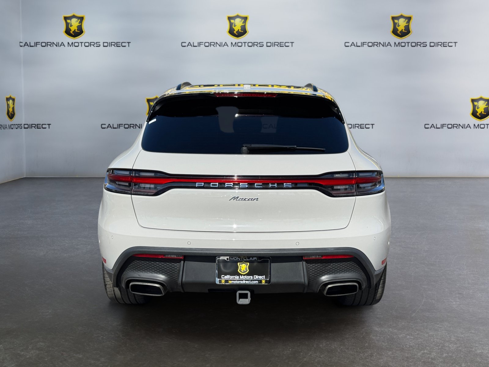 Used 2023 Porsche Macan w/ Premium Package Plus AWD/4WD image 4