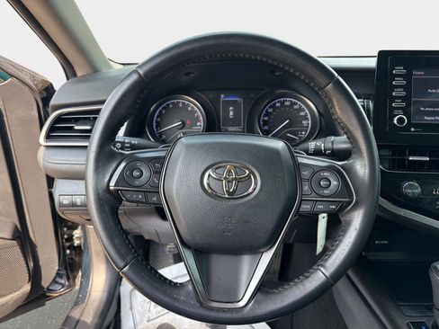 Used 2021 Toyota Camry SE image 25