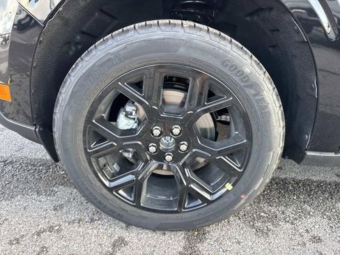 New 2026 Ford Maverick Lariat w/ Black Appearance Package image 9