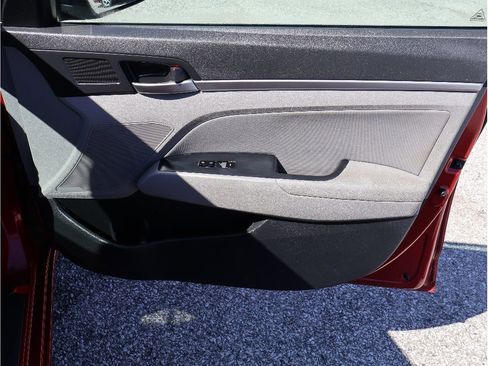 Used 2019 Hyundai Elantra SEL image 27