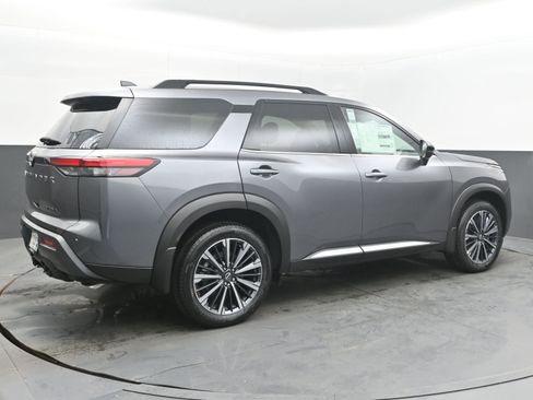 New 2026 Nissan Pathfinder Platinum FWD image 7