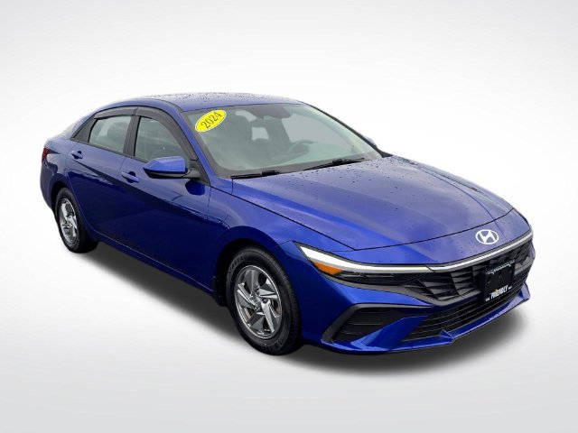 Used 2024 Hyundai Elantra SE FWD image 3