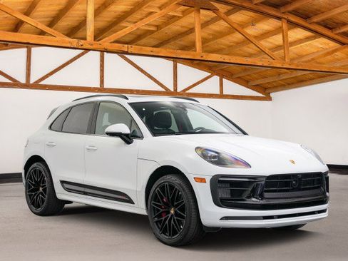 Used 2023 Porsche Macan GTS image 7