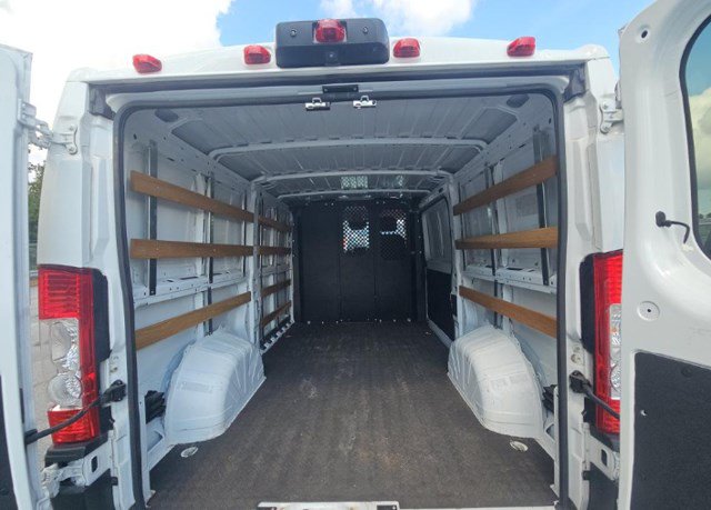 Used 2025 RAM ProMaster 2500 w/ U-Haul Equipment Group FWD image 11