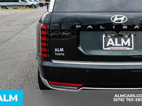 Used 2026 Hyundai Palisade Calligraphy FWD image 12