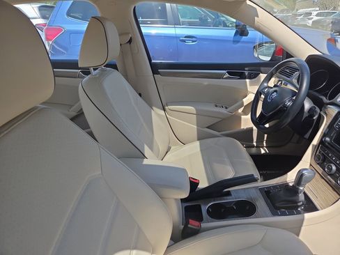 Used 2017 Volkswagen Passat 1.8T SE image 11