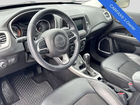 Used 2019 Jeep Compass Latitude w/ Cold Weather Group AWD/4WD image 2