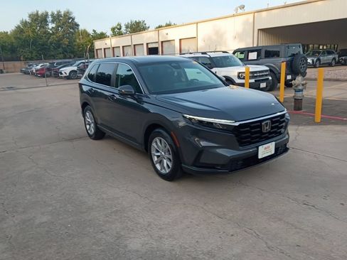 Used 2025 Honda CR-V EX image 6