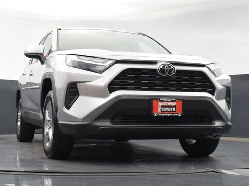 Used 2025 Toyota RAV4 XLE image 28