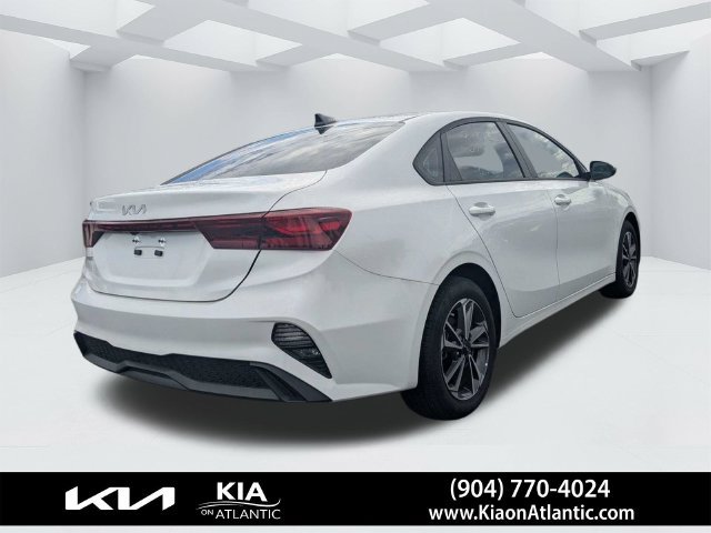 Used 2024 Kia Forte LXS w/ LXS Technology Package FWD image 3