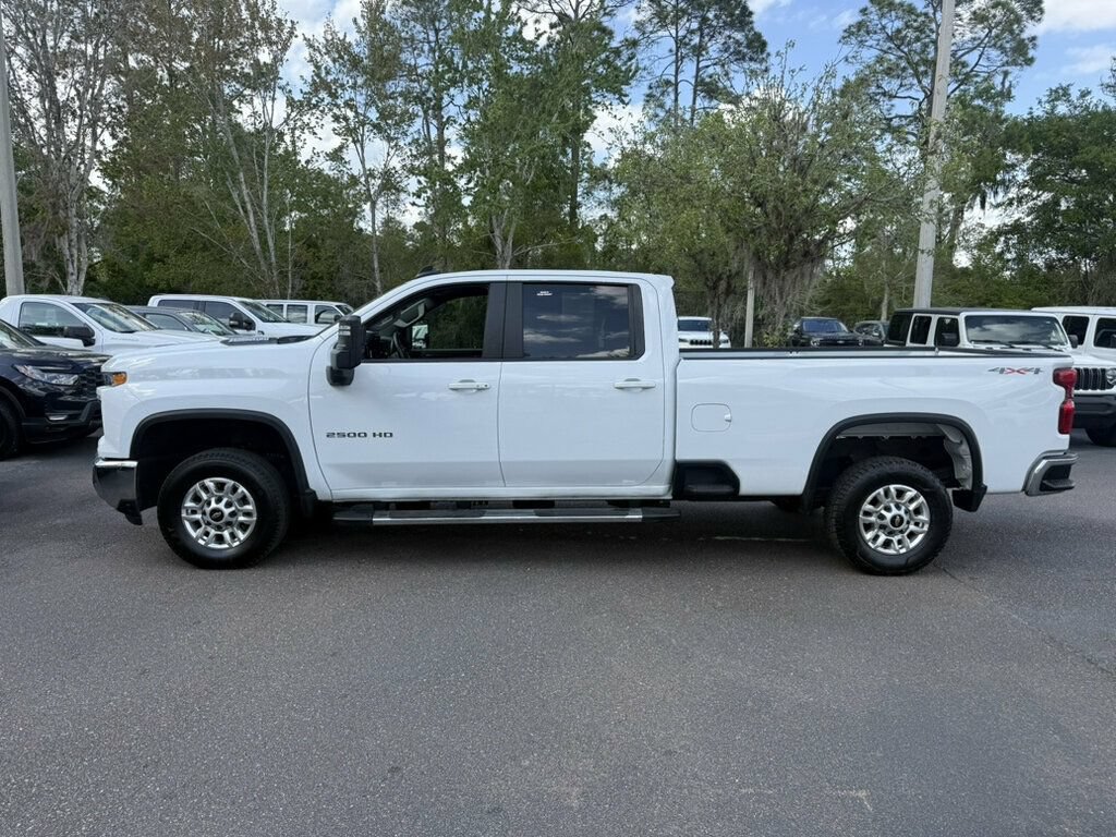 Used 2025 Chevrolet Silverado 2500 LT w/ Safety Package AWD/4WD image 2