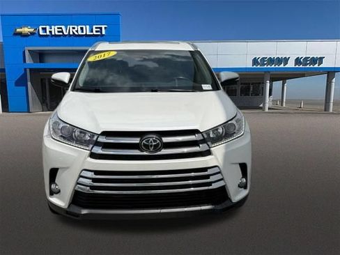 Used 2017 Toyota Highlander Limited AWD/4WD image 7