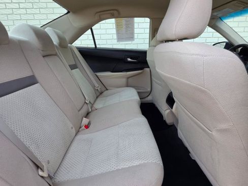 Used 2014 Toyota Camry LE FWD image 13