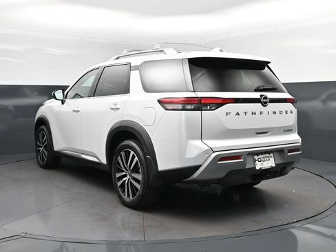 Used 2025 Nissan Pathfinder Platinum w/ Cargo Package FWD image 5