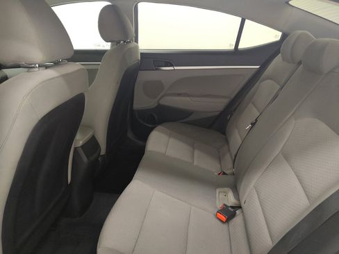 Used 2020 Hyundai Elantra SE FWD image 18
