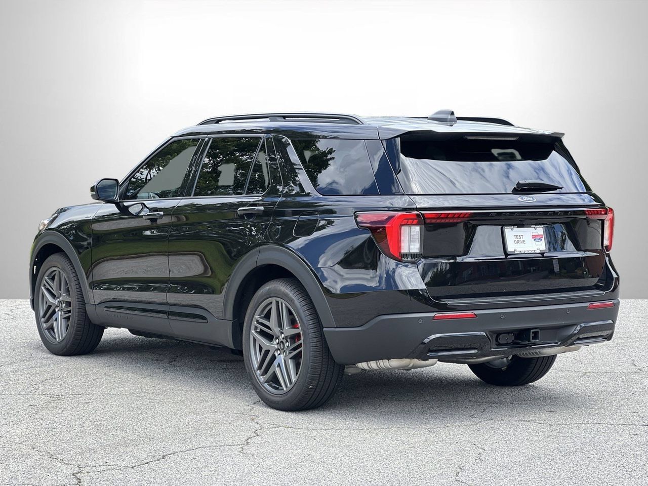 New 2026 Ford Explorer ST-Line w/ ST-Line Street Pack RWD image 22