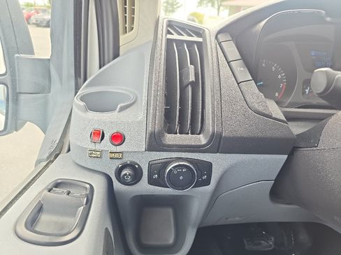 Used 2016 Ford Transit 250 130 Low Roof RWD image 27