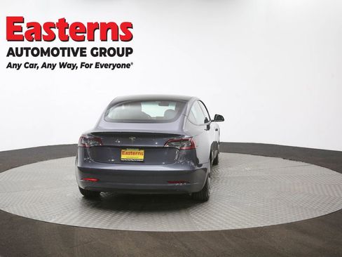 Used 2021 Tesla Model 3 Standard Range Plus image 37