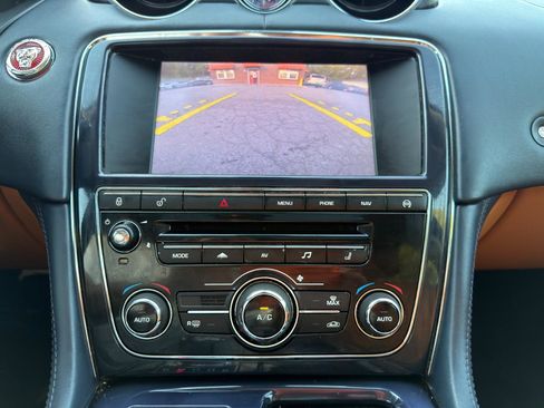 Used 2013 Jaguar XJ L Portfolio AWD/4WD image 22