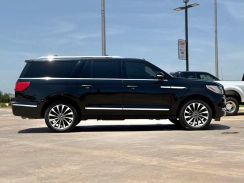 Used 2021 Lincoln Navigator L Reserve w/ Luxury Package AWD/4WD image 7