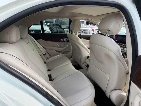 Used 2020 Mercedes-Benz E 350 4MATIC Sedan image 17