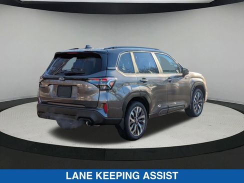 Used 2025 Subaru Forester Touring image 4