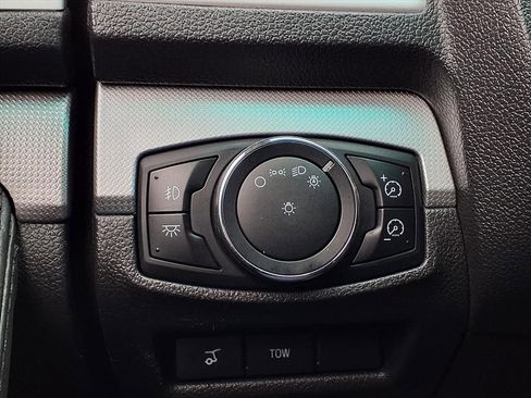 Used 2013 Ford Explorer XLT image 27