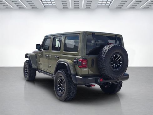 Used 2025 Jeep Wrangler Unlimited Rubicon image 5