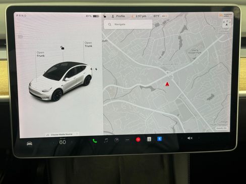 Used 2021 Tesla Model Y Long Range image 22