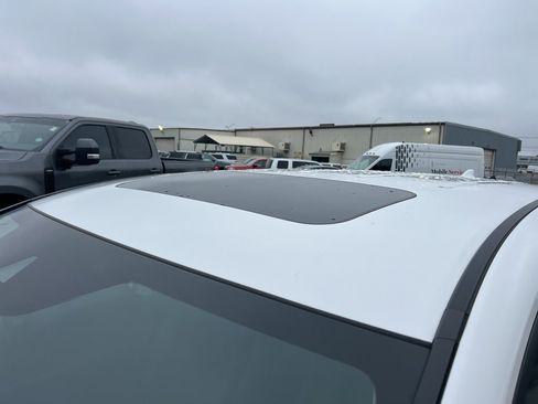 Certified 2025 Honda Odyssey Touring image 7