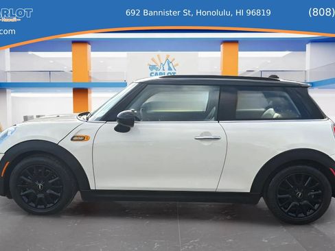Used 2017 MINI Cooper 2-Door Hardtop FWD image 16