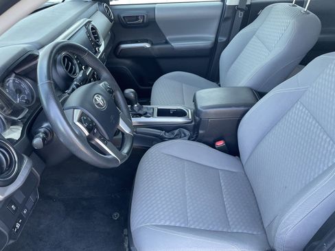 Used 2023 Toyota Tacoma SR5 AWD/4WD image 12