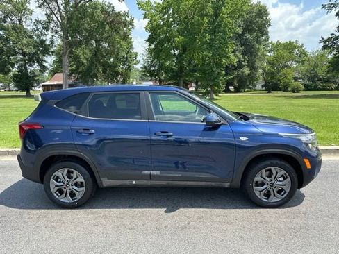 New 2026 Kia Seltos LX AWD/4WD image 10
