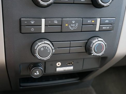 Used 2010 Ford F150 XLT AWD/4WD image 21