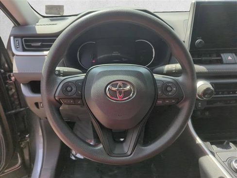 Used 2025 Toyota RAV4 LE AWD/4WD image 14