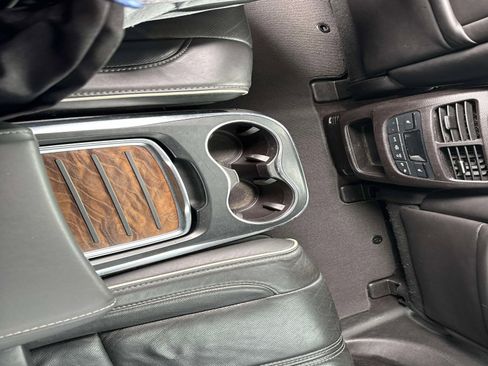 Used 2019 Acura MDX FWD w/ Advance Package image 18