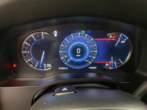 Used 2016 Cadillac Escalade Premium image 34