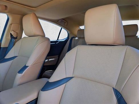 Used 2022 Lexus ES 350 w/ Accessory Package 2 FWD image 18