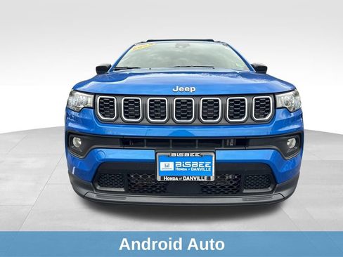 Used 2024 Jeep Compass Latitude image 11