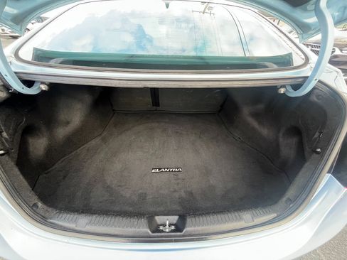 Used 2012 Hyundai Elantra GLS w/ Preferred Pkg 3 image 16