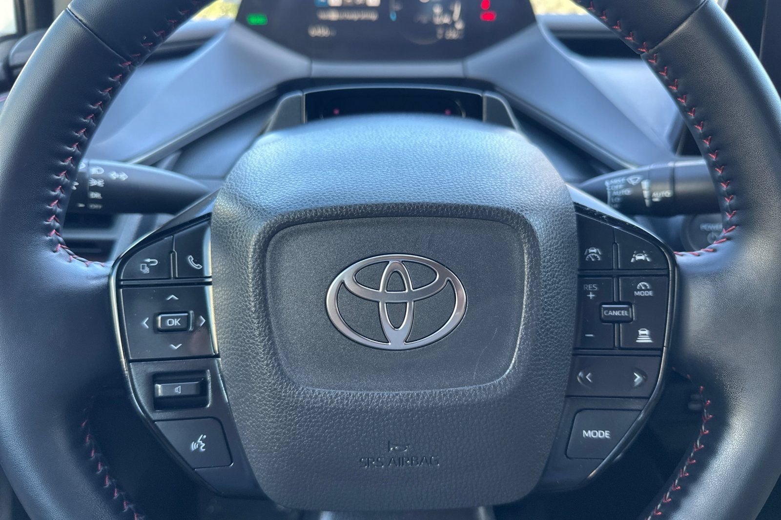 Certified 2026 Toyota Prius Plug-In Hybrid FWD image 36