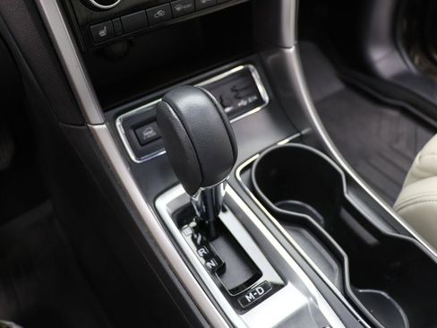 Used 2022 Subaru Ascent Limited w/ Technology Package image 28