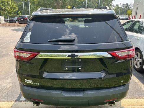 Used 2020 Chevrolet Traverse LT FWD image 7