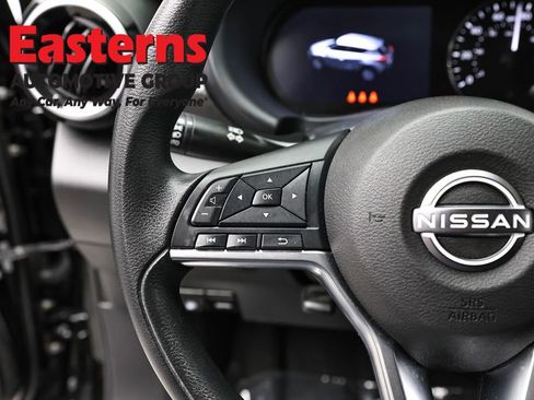 Used 2023 Nissan Kicks SV image 15